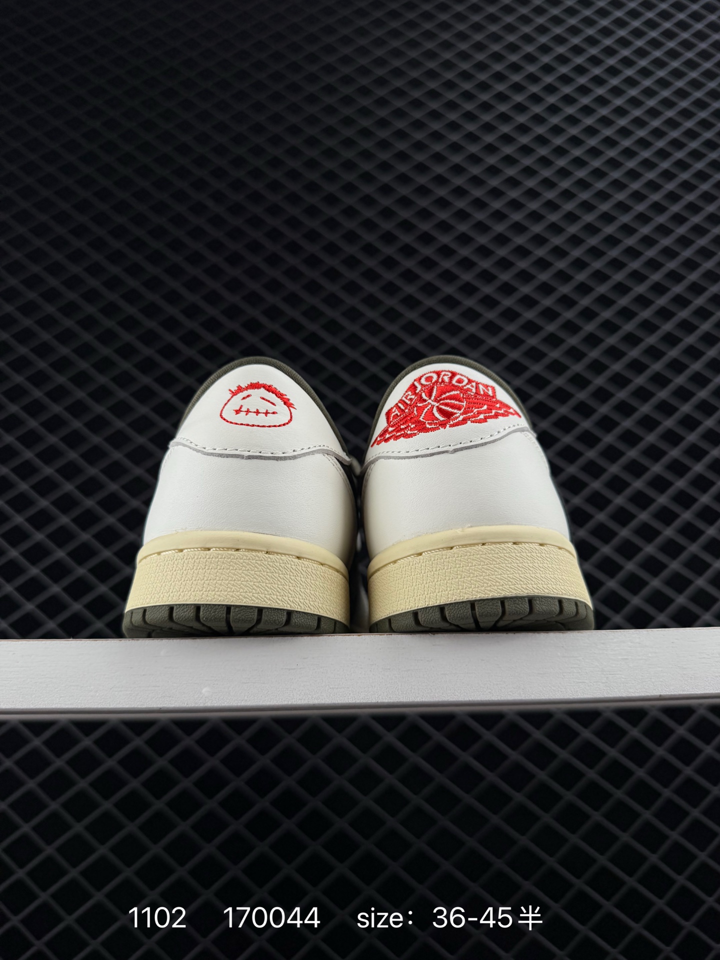 Travis Scott x Air Jordan 1 ” Reverse Mocha “